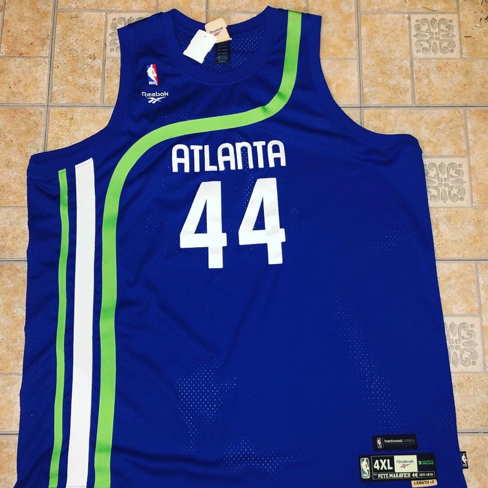 Old skool “Pistol” Pete Atlanta Hawks Jersey 🏀